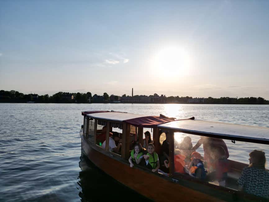 Riga: Canal Boat Tour with Welcome Drink & Audio Guide - The Freedom Monument and Latvian National Opera