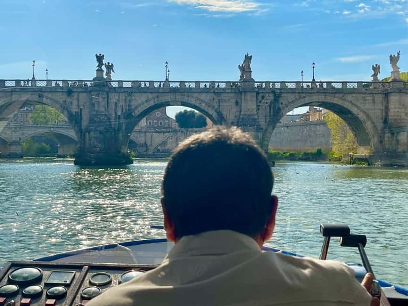 Rome: Food Tasting and Wine Pairing & Tiber River Boat Ride - What you see from the river