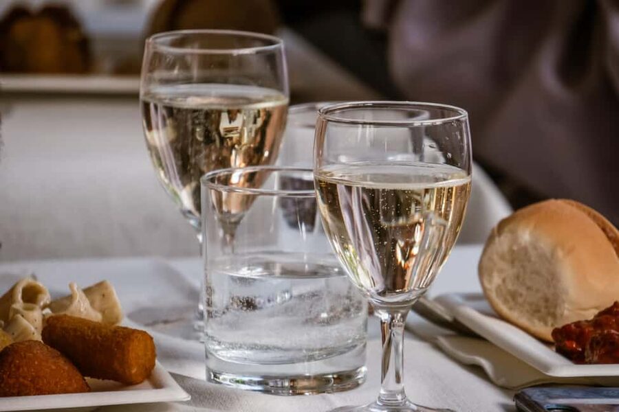 Rome: River Boat Tour with Aperitif - A quiet hour on Rome’s Tiber