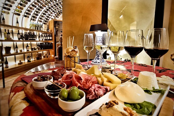 Rome Tiber River Ride and Top Food Tasting with Wine Pairing - What this Rome experience really includes