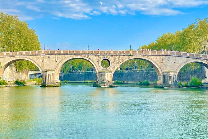 Rome Tiber River Ride and Top Food Tasting with Wine Pairing - What you eat and drink during the one-hour tasting