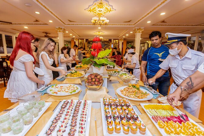 Saigon River Dinner Cruise: Buffet, Set Menu, Fine Dining (3hrs) - Choosing between buffet, set menu, and plated dinner