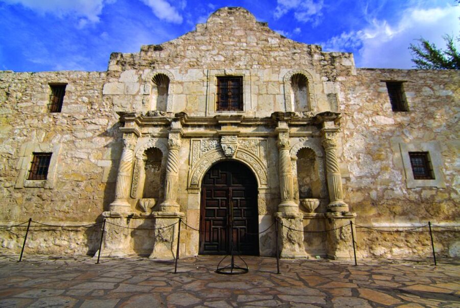 San Antonio Premium City Tour with Alamo & River Walk Cruise - The Alamo: important history in a compact visit