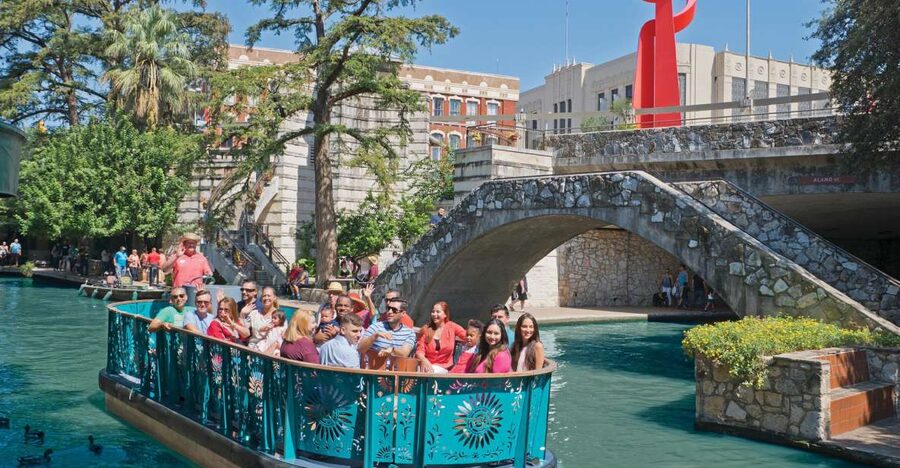 San Antonio: River Walk Cruise Ticket - Choosing among the three boarding docks