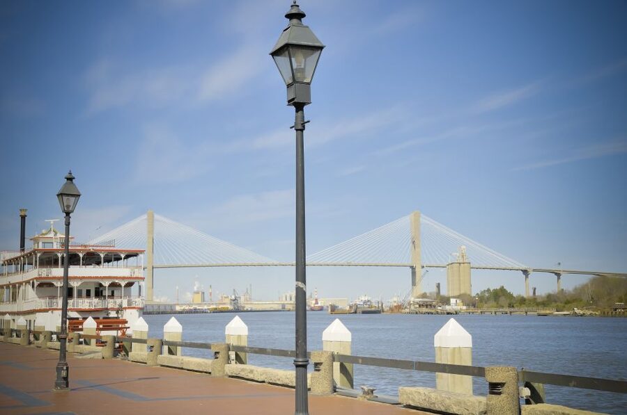 Savannah: Riverboat Narrated Harbor Sightseeing Cruise - The first views: Savannah’s historic riverfront
