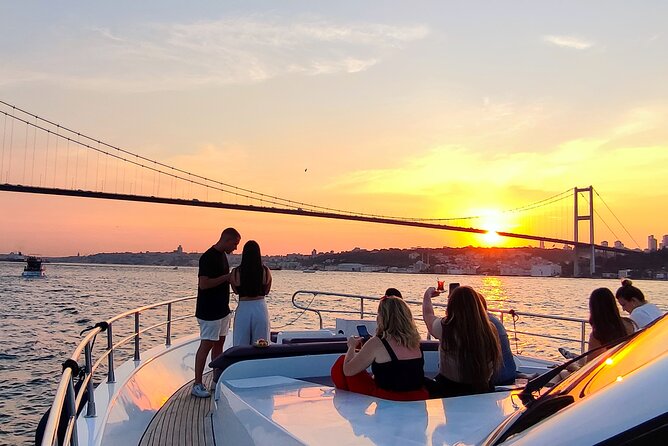 Scenic Bosphorus Sunset Cruise – 2.5 Hours of Luxury & Views - Anadolu Hisarı and Küçüksu Pavilion