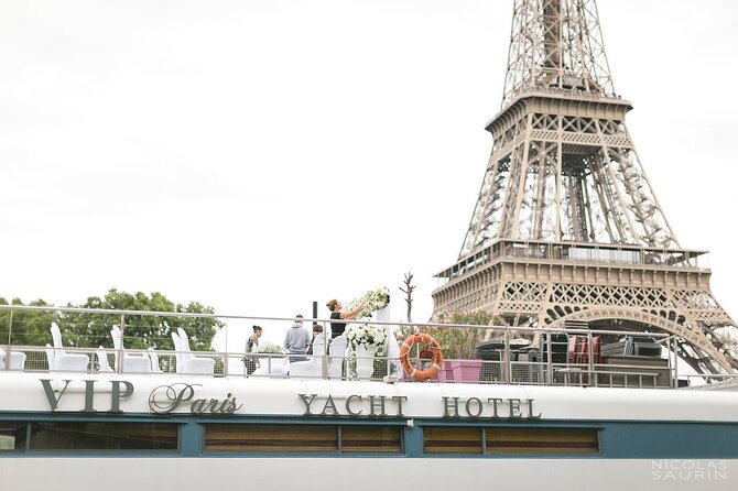 Seine River Dinner Cruise with Live Singer by VIP Yacht de Paris - Is $126.15 a fair price?