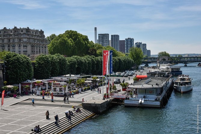 Seine River Guided Cruise by Vedettes de Paris - Invalides, Alexandre III, and the river’s grand bridges