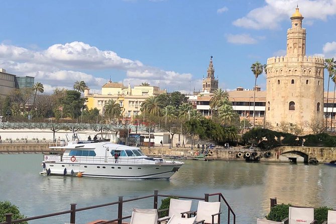 Seville: Cruise along the Guadalquivir River with appetizer - What you see from the water