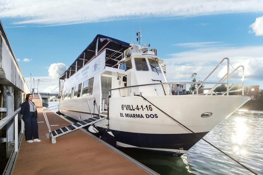 Seville: Guadalquivir Boat Tour with Optional Lunch/Dinner - What the boat feels like on board