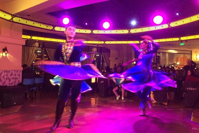 Shanghai Night River Cruise Tour with Xinjiang Style Dining Experience - Who should book this evening
