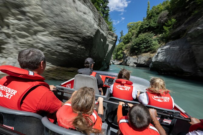 Shotover River Extreme Jet Boat Ride in Queenstown - The Drivers Make a Real Difference