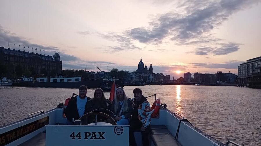 Smoke & Boat Amsterdam - The Official 420 Canal Cruise - Bringing your own drinks, snacks, and smoking supplies
