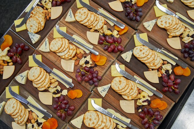 Spirit of Melbourne Dinner Cruise on the Yarra River - What the three-hour length means for you