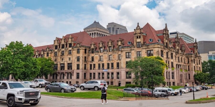 St. Louis: Guided Small Group City Tour with River Cruise - A look at the Basilica of Saint Louis, King of France
