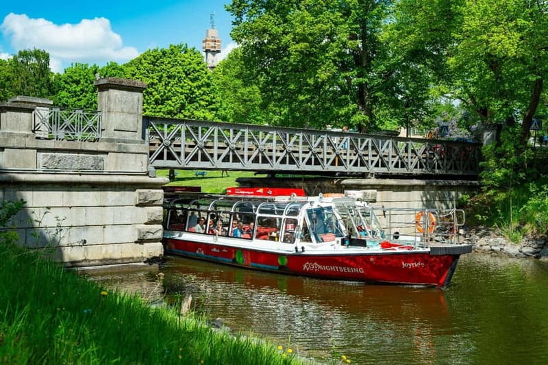 Stockholm: Royal Bridges & Canal Boat Tour with Audio Guide - Starting beside the Royal Palace in Gamla Stan