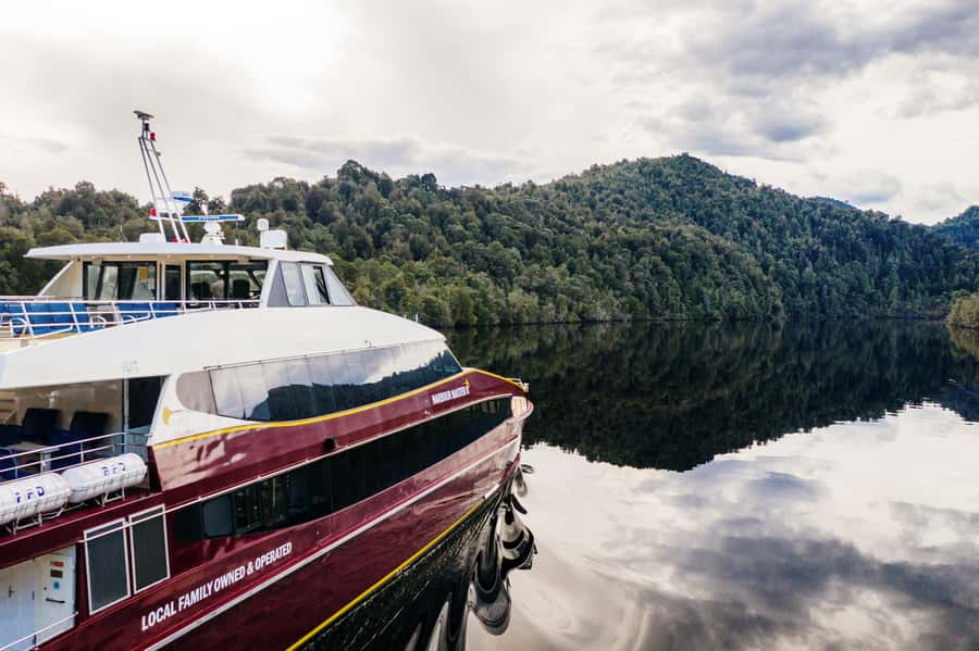 Strahan: World Heritage Cruise on Gordon River with Lunch - Hells Gates and the edge of the Southern Ocean