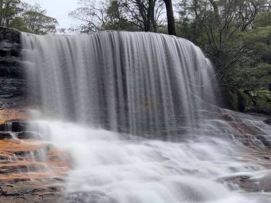 Sydney: Blue Mountains National Park Tour with River Cruise - Lookouts away from the main bus crowds