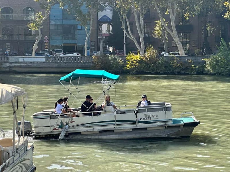 Tbilisi: River Sightseeing Boat Ride with Welcome Drink - How this fits into a Tbilisi visit