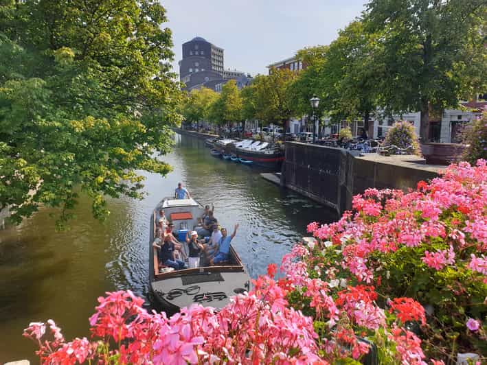 The Hague: City Canal Cruise - What the 90-minute route shows you