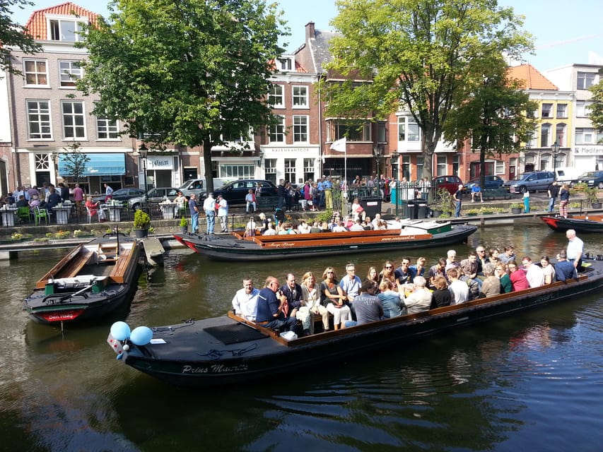 The Hague: City Canal Cruise - Comfort, weather, and the old barge