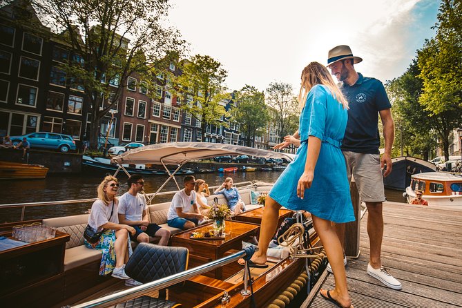 The Ultimate Amsterdam Canal Cruise - 2hr - Small Group with Drinks & Snacks - Who will enjoy this Amsterdam cruise?