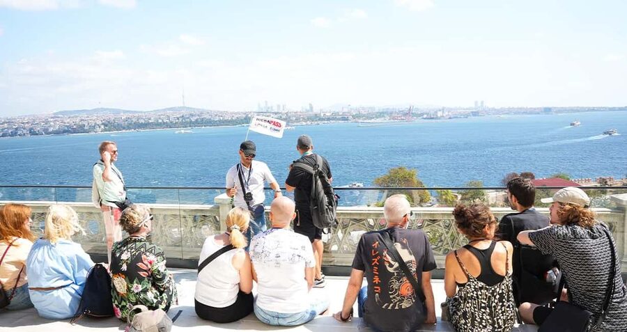 Topkapi Palace & Harem Tour + Bosphorus & Golden Horn Cruise - Allow at least three hours if the Harem matters
