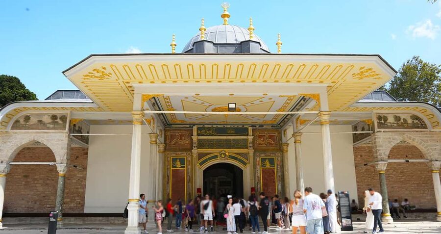 Topkapi Palace & Harem Tour + Bosphorus & Golden Horn Cruise - Seeing Istanbul from the Bosphorus