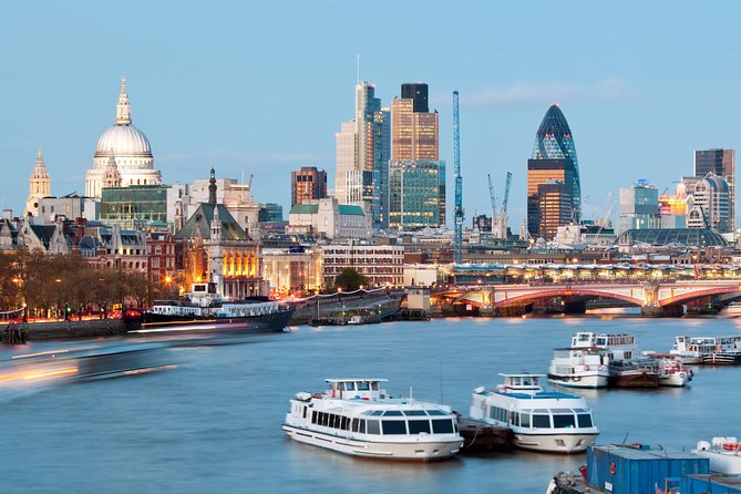 Tower Bridge River Sightseeing Cruise from Westminster - Southwark Cathedral and HMS Belfast