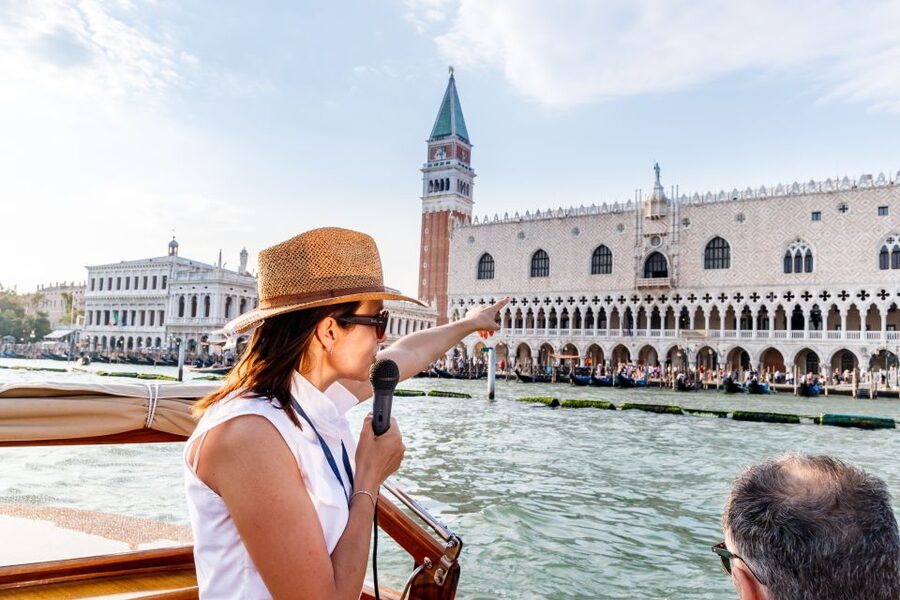 Venice: Grand Canal Private Boat Trip - The first views: lagoon, Giudecca, and the open water