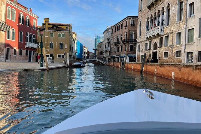 Venice: The Hidden Canals on an Electric Boat - Is $120.98 a fair price?