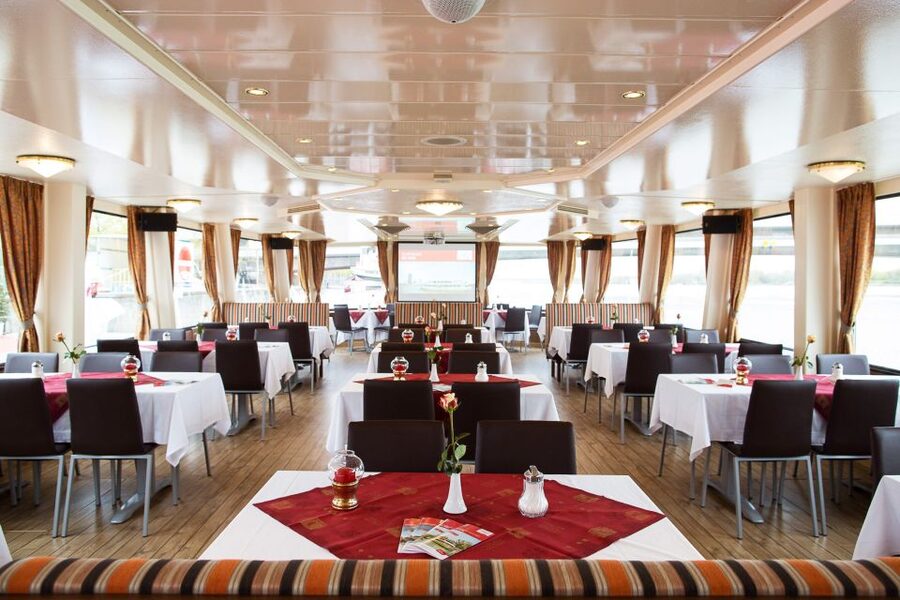 Vienna: 3.5-Hour Grand Danube River Cruise - Food, drinks, and the best way to use the onboard time