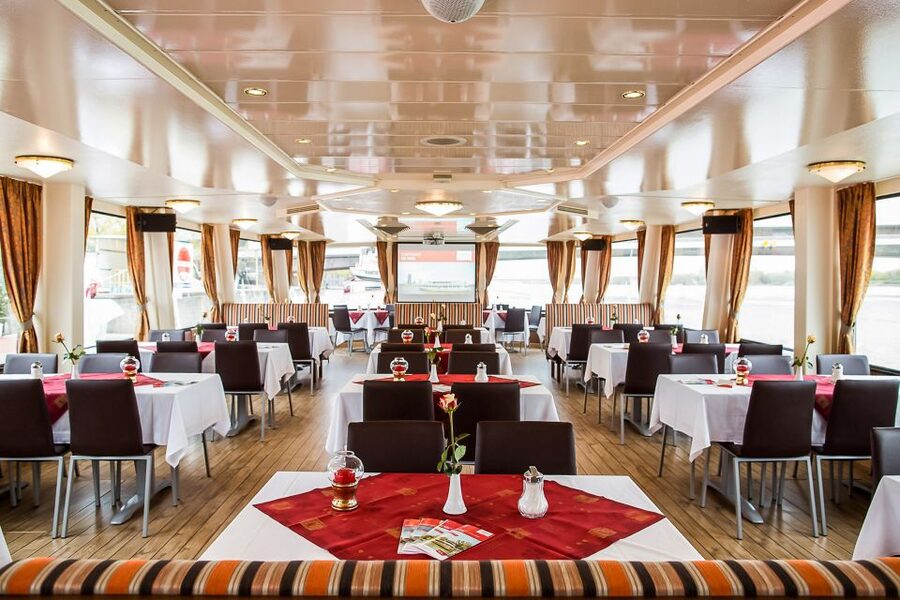 Vienna: Evening Cruise Along The Danube - Service, comfort, and onboard mood