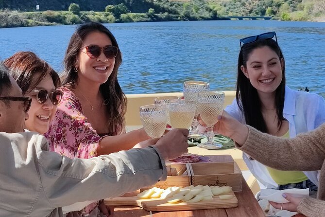 Wine Venture and Boat Trip in Douro Valley from Porto - What the guides add to the experience